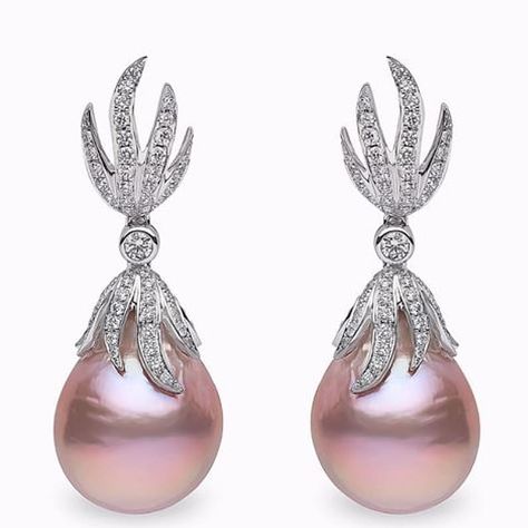 @civetta_rossa on Instagram: “@yokolondonpearls. #london #paris #bahrain #luxury #jewelry #newyork #jakarta #moscow #hongkong #queen #princess #milano #rome #berlin…” Mauve Earrings, My Life My Way, Queen Princess, Instagram London, Jewelry Drawing, Yoko London, Soft Summer, Bahrain, Cultured Pearls