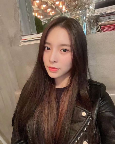 Elkie Clc, Cube Entertainment, Pop Group, Actresses, Celebrities, Twitter, Leather, On Instagram, Instagram