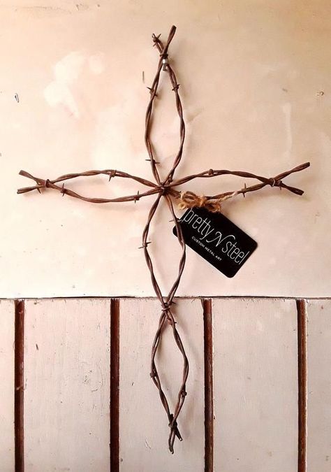 Barbed Wire Decor, Barb Wire Crafts, Barbed Wire Wreath, Wire Hanger Crafts, Barbed Wire Art, Wire Crosses, Black Smith, Wire Ideas, Hanger Crafts