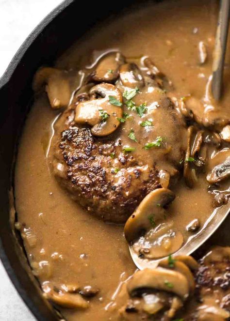 Salisbury Steak recipe in skillet. Salisbury Steak Recipe, Salisbury Steak Meatballs, Steak Sandwiches, Chimichurri Recipe, Salisbury Steak Recipes, Recipetin Eats, Mushroom Gravy, Salisbury Steak, Steak Recipe