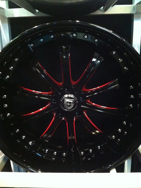 Black and red rims Black Car With Pink Rims, Heart Car Rims, Red Rims Car, Dodge Ram Accessories, Black Car Red Rims, Black Rims Jeep, Truck Rims And Tires, Black Rims Car, Matte Cars