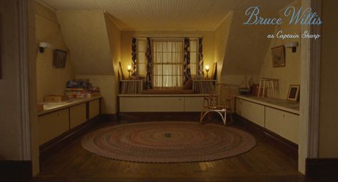 Moonrise Kingdom House Den Wes Anderson Room, Wes Anderson House, Wes Anderson Aesthetic, Kingdom Movie, Coastal Cottage Style, The Royal Tenenbaums, Moonrise Kingdom, Beach Bungalows, Wes Anderson