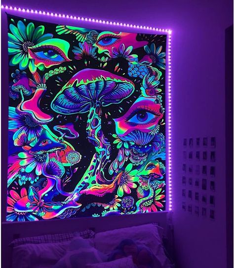 Blacklight Room Ideas, Trippy Party Ideas, Cool Things To Paint On Your Wall, Uv Bedroom, Psychadelic Room Aesthetic, Trippy Rooms Bedrooms, Tapestry Mushroom, Trippy Wall Mural, Trippy Room Ideas