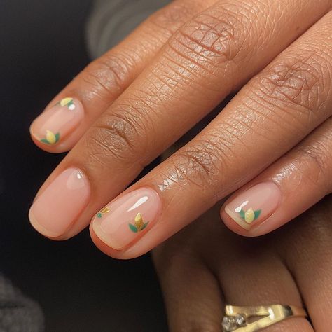 Mateja | London Manicurist on Instagram: “🍋 @biosculpturegelgb Rosé for the base @nails_luxeofficial Brushes & Chrome @brillbirduk Lemons: Go09 & Go21 . . . . #biosculpturegel…” Floral Nail Ideas, Lemon Nails, Floral Nail, Summery Nails, Minimal Nails, Rose Nails, Floral Nails, Chic Nails, Us Nails