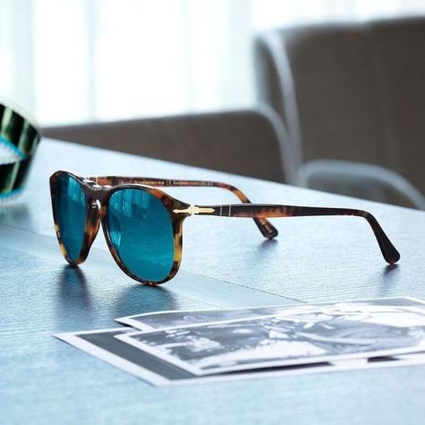 Persol Sunglasses Men, Popular Sunglasses, Mens Glasses Fashion, Persol Glasses, Silver Arrow, Persol Sunglasses, نظارات شمسية, Cool Glasses, Tom Ford Sunglasses