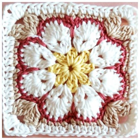 African flower – free crochet pattern African Flower Square, Granny Square Pattern Free, Granny Square Häkelanleitung, Crochet Flower Squares, Crochet African Flowers, Crochet Motif Patterns, African Flowers, Afghan Crochet, Flower Crochet