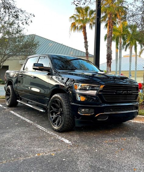 Mustang Car Aesthetic, 2023 Ford Mustang, Ram Trucks 1500, Mustang Car, Vw Mk1, Modern Muscle Cars, Aesthetic Cool, Custom Pickup Trucks, Ford Mustang Car