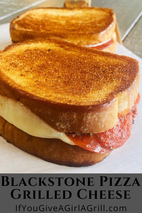 grilled cheese with pepperoni Blackstone Grill Cheese, Blackstone Sandwich Ideas, Blackstone Grilled Sandwiches, Sandwiches On Blackstone, Simple Blackstone Grill Recipes, Blackstone Sandwiches, Dessert On The Blackstone, Black Stone Lunch Ideas, Summer Blackstone Recipes