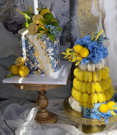 Paty 🇦🇲🇺🇸 on Instagram Limon Them Party, Italian Lemon Birthday Theme, Amalfi Coast Dessert Table, Capri Italy Themed Party, Amalfi Coast Cake, Positano Theme Party, Dolce Vita Party, Lemon Party Theme, Amalfi Coast Theme Party