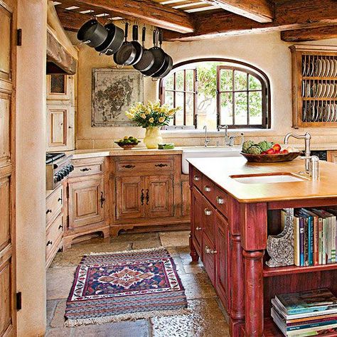 French Inspired Kitchen, Villa Toscana, Old World Kitchens, Tuscan Design, Tuscan Kitchen, Kitchen Images, Farm Kitchen, Custom Kitchen Cabinets, Up House