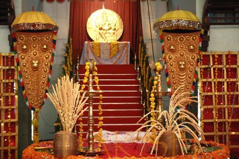 Traditional decor at a Malayali Hindu Wedding. #southindian: Marriage Decoration Stage, Malayali Wedding, Stage Decoration Photos, Room Reference, Hindu Marriage, Wedding Reception Head Table, Hindu Wedding Decorations, Indian Wedding Stage, Lamps Decor