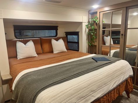 rv bedroom ideas Rv Bedroom Ideas, Rv Life Hacks, Renovated Rv, Rv Inspiration, Rv Interior Remodel, Camper Interior Design, Rv Bedroom, Bedroom Upgrade, Trailer Living