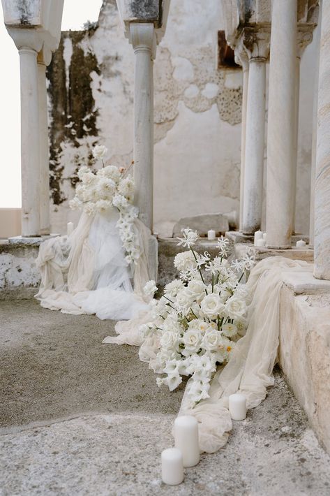 Wedding Ceremony Ideas Church, Wedding Arbour Draping, Luxury Boho Wedding, Pillar Wedding Ceremony, Wedding Arch Drapes, Wedding Decor Aisle, Aisle Decor Wedding, White Wedding Aisle, White Drapes Wedding