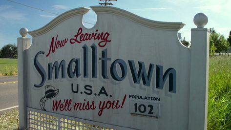 23 Signs You Grew Up In Small Town, U.S.A. New Model House, Good Morning Facebook, Innocence Lost, Small Towns Usa, Small Town Life, Mount Washington, Christmas House, Ghost Towns, Model Homes