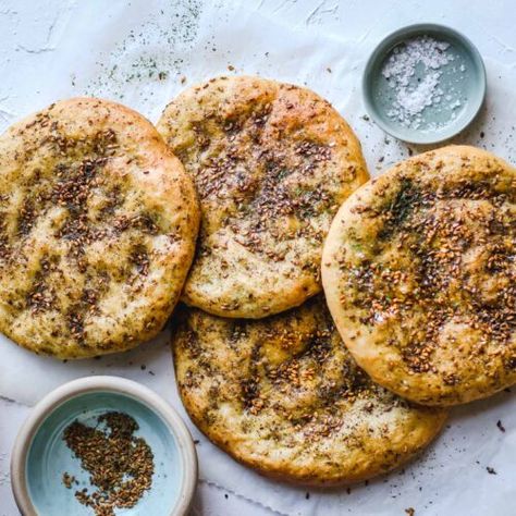 Za'atar Pita - Easy and Vegan Dough Recipe Lucy & Lentils Easy Pita Recipe, Vegan Dough, Zaatar Bread, Za'atar Recipe, Zaatar Recipe, Pita Recipes, Flat Breads, Za Atar, Lentil Stew