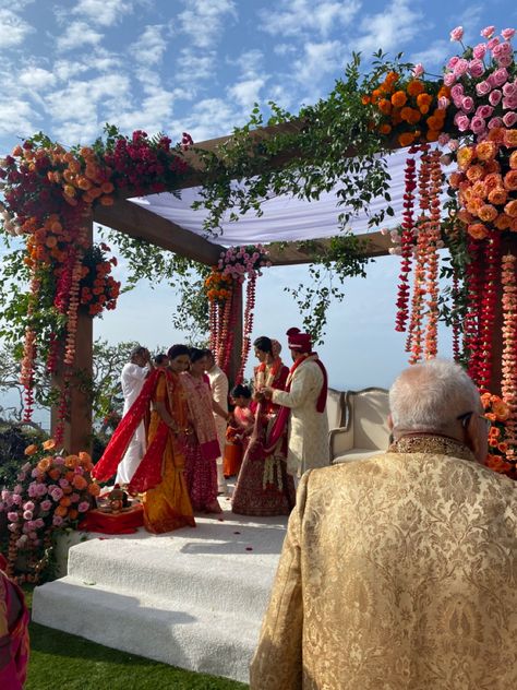 Uk Indian Wedding, Beach Side Indian Wedding, Indian Mixed Wedding, Indian Wedding Altar, Indian Wedding In Italy, Indian Wedding Mexico, Indian Mexican Wedding, Pheras Mandap, Sinhalese Wedding