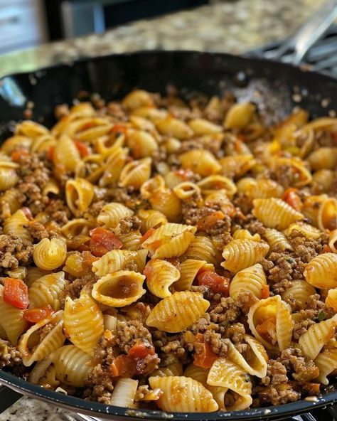 As soon as this recipe caught my eye, I was certain I had to try it. And let me tell you, it did not disappoint. Absolutely delicious! Shell Noodles Ground Beef, Pasta With Shell Noodles, Creamy Bow Tie Pasta With Ground Beef, Hamburger And Shells Recipes, Simple Supper Recipes, Cooktop Cove Recipes Beef, Small Pasta Shell Recipes, Shell Macaroni Recipes, Home Made Noodles Recipe