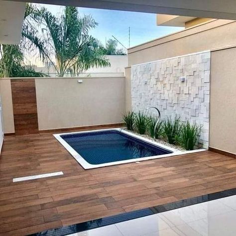 Small Pools Backyard, Luxury Pools Backyard, Kleiner Pool Design, Backyard Pool Design, Small Swimming Pools, Pool Landscape Design, Small Pool Design, Luxury Pools, Modern Pools