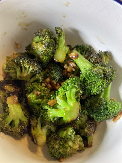 Sweet And Sour Broccoli, Honey Broccoli, Asian Chicken Breast Recipes, Steamed Broccoli Recipes, Ground Turkey Dishes, Slow Cooker Asian Chicken, Sautéed Broccoli, Garlic And Honey, Slow Cooker Asian