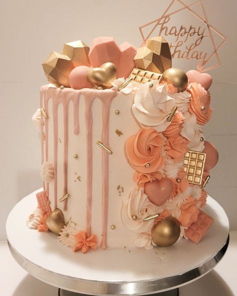 Happy Sweet 16 Birthday Cake, Drip Cake With Rosettes, Girly Pink Cake Ideas, Women Bday Cake, Sweet 16 Cake Designs, Teens Birthday Cake, Adult Cakes For Women Birthdays, 10th Birthday Girl Cake Ideas, 12 Birthday Cake Ideas