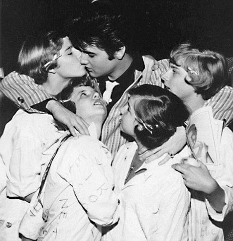 Sean Leonard, Young Elvis, November Rain, Stephanie Seymour, Elvis Presley Pictures, Elvis And Priscilla, Joseph Jackson, King Of Pop, Elvis Presley Photos