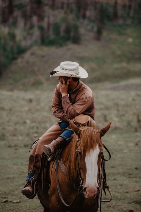 Country Man, Cowboy Photography, Ranch Vacation, Cowboy Ranch, Cowboy Romance, Cowboy Aesthetic, Western Photography, Cowboy Horse, Guest Ranch