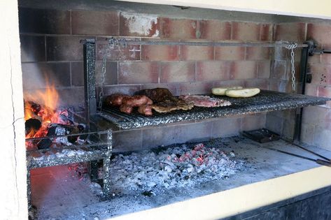 Argentinian Bbq, Argentina Grill, Brazilian Churrasco, Brazilian Grill, Argentinian Grill, Backyard Grill Ideas, Asado Grill, Backyard Pizza Oven, Argentine Grill