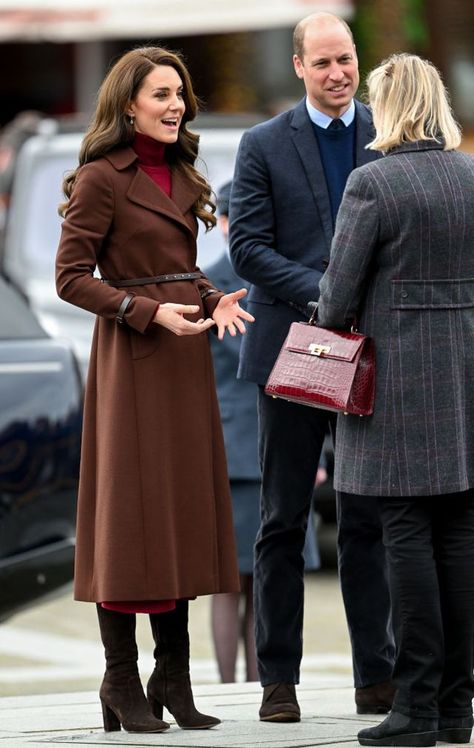 Brown Coat Outfit, Hobbs Coat, William And Catherine, Düşes Kate, Princess Katherine, Kate Middleton Prince William, Wales Family, Princess Catherine, Catherine Elizabeth Middleton