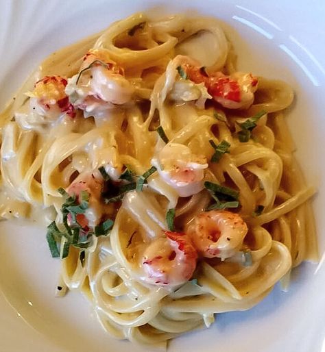 Garlic Butter White Wine Crayfish Linguine – WhatsCookingAnita White Wine Recipes, Linguine Recipes, Wine Butter, I Am Lucky, Italian Pasta Recipes, Garlic Pasta, Pasta Dinner Recipes, Seafood Pasta, How To Cook Shrimp