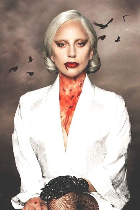 AHS Hotel Cool Halloween Costumes For Kids, Scary Halloween Costumes Ideas, Makeup Easy Tutorial, Cool Halloween Costume Ideas, Lady Gaga American Horror Story, Makeup Burgundy, American Horror Story Costumes, Scary Halloween Makeup, Halloween Makeup Look