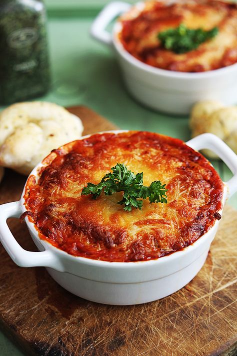 Lasagna Dip Lasagne Dip, Lasagna Dip Recipe, Recipe Collage, Lasagna Dip, Dip Dip, Entertaining Food, Pasta Noodle Recipe, Cheese Lasagna, Party Dips