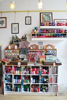 Knitting Room, Yarn Organization, Desk Layout, Dream Craft Room, Craft Room Design, Yarn Storage, Retail Merchandising, Yarn Store, Wool Shop