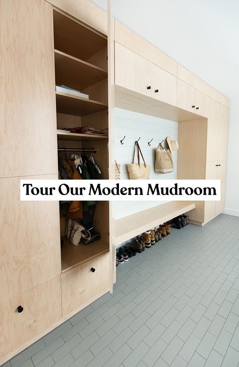 Building Home: Our Mudroom Reveal with Fireclay Tile - Fresh Exchange Modern Mudroom Storage, Modern Mud Room Bench, Modern Mud Room Ideas, Modern Mudroom Entryway, Mudroom Ideas Entryway Modern, Modern Mudroom Design, Mudroom Modern, Modern Mud Room, Garage Kasten