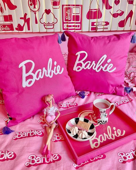 Barbie Mood, Barbie Store, Pie From Scratch, Pink Pie, Rosa Barbie, Barbie 2023, Kitty Makeup, Pearl Jewelry Shop, Barbie Room