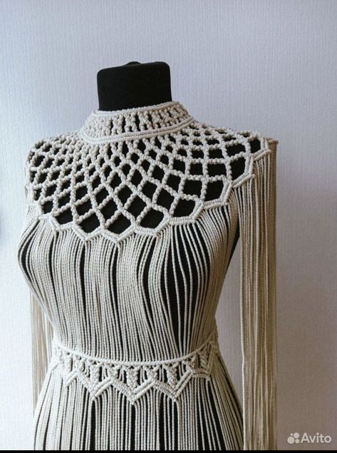 Macrame Cape, Macrame Fashion, Winter Cape, Diy Earrings Easy, Macrame Dress, Bra Cup Sizes, Macrame Patterns Tutorials, Kinds Of Colors, Macrame Tutorial