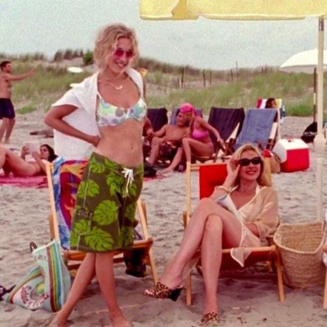 Carrie Bradshaw Outfits, Carrie Bradshaw Style, Hamptons Beach, Flowy Summer Dresses, City Outfits, Fashion People, Carrie Bradshaw, Up Girl, Fitness Inspo