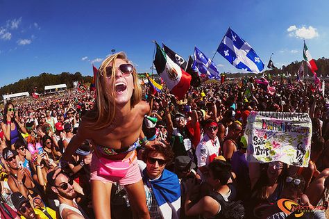 Spring Break Essentials College, Spring Break Essentials, Turn Down For What, Young Wild Free, Spring Breakers, Spring Break Outfit, Edm Festival, Girly Songs, Electronic Dance Music