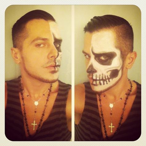 Half skull, half glamour for Halloween?? Face Skeleton Makeup, Half Face Skeleton Makeup, Skeleton Face Makeup, Facepaint Halloween, Face Skeleton, Sugar Skull Face Paint, Guy Face, Skull Face Paint, Half Skull