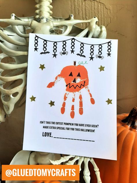 Handprint Pumpkin Keepsake Craft I Love My Mummy Craft, October Handprint Crafts, Handprint Pumpkin Craft, Pumpkin Handprint Crafts, Hand Print Pumpkin, Preschool Parent Gifts, Pumpkin Handprint Art, Handprint Pumpkin, Pumpkin Handprint