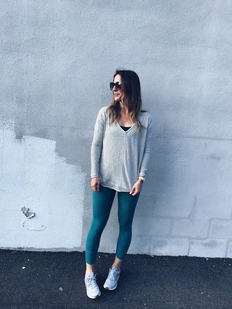 Athleisure | Zella Leggings | Cute Workout Outfit Coloured Leggings Outfit, Turquoise Leggings Outfit, Teal Leggings Outfit, Running Thoughts, Leggins Outfit, Weekly Workout Schedule, Leggings Outfit Winter, Teal Leggings, Coloured Leggings