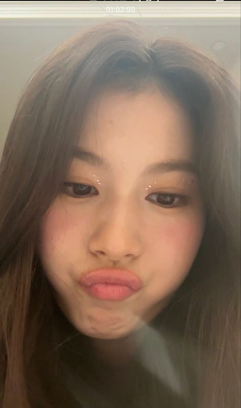 Sana No Makeup, Twice Sana Without Makeup, Sana Selca, Minatozaki Sana Cute, Twice Live, Sana From Twice, Twice Sana Bare Face, Sana Minatozaki, Twice Jihyo