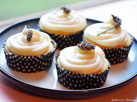 Lavender Cupcakes & Lavender Cream Cheese Frosting #lavender #essentialoil #cupcakes #gatheredinthekitchen Cupcakes With Box Cake, Cupcakes Lavender, Peach Cupcakes, Lavender Cupcakes, Oreo Frosting, Chocolate Cupcakes Moist, Lavender Cream, Chocolate Melting Wafers, Lemon Curd Filling