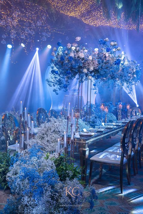 Starry Night Garden Wedding, Enchanted Night Wedding, Starry Night Wedding Flowers, Midnight Garden Wedding, December Quinceanera Themes, Starry Night Wedding Theme Receptions, Starry Night Quinceanera Theme, Starry Night Debut, Starry Night Debut Theme