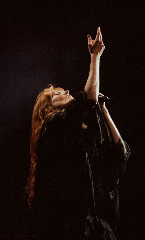 Florence And The Machine Photoshoot, Florence King, Florence Welch Style, Florence And The Machine, Woman Singing, Which Witch, Baroque Painting, Story Art, Florence Welch