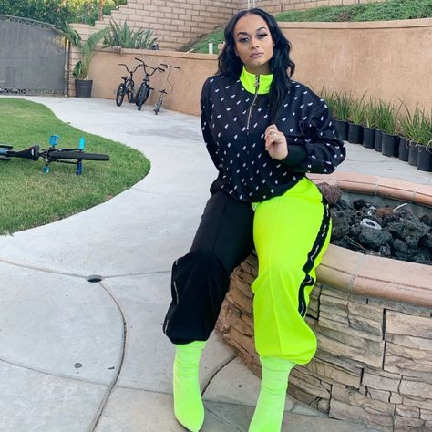 Morgan Westbrooks, West Brook, Capri Pants, Capri, Pants, Hair, Trousers