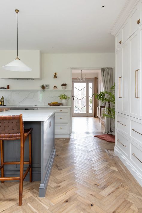 Chevron Kitchen Floor, Herringbone Wood Floor Kitchen, Herringbone Kitchen Floor, Herringbone Floor Kitchen, Spanish Modern Kitchen, Dining Extension, Utility Space, Herringbone Floors, Herringbone Kitchen