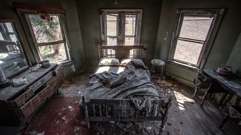 Abandoned Asylums, Abandoned Property, Urban Exploring, Abandoned Hospital, Broken Window, This Old House, Peeling Paint, Abandoned Mansions, Aesthetic Blue