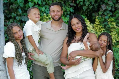 Ayesha Curry Shares First Photo of Her and Husband Stephen's 'Little Family' of 6: 'So Grateful' Steph Curry Daughter, Steph And Ayesha Curry, Ayesha And Steph Curry, Lauren Tewes, Stephen Curry Family, Mixed Families, Family Over Everything, Ayesha Curry, Famous Kids