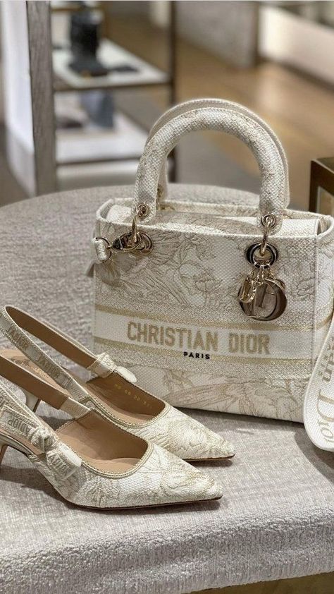 Karen All on Reels | Dior Shoulder Bag, Expensive Bag, My Style Bags, Luxury Bags Collection, Girly Bags, Fancy Bags, Luxury Purses, Girly Shoes, Dior Handbags