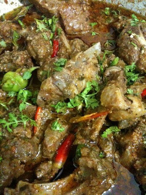 This karahi recipe is the most delicious karahi recipe of the lot of recipes that i have. Its different but absolutely delicious with some... Easy Chicken Dinner Recipes Healthy, Chicken Dinner Recipes Easy, Healthy Chicken Soup Recipes, Chicken Dinner Recipes Healthy, Spicy Meals, Mutton Dishes, Chicken Malai, Mutton Curry Recipe, Mutton Recipe